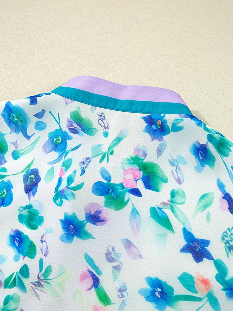 Watercolor-Floral Contrast-Trim Blouse