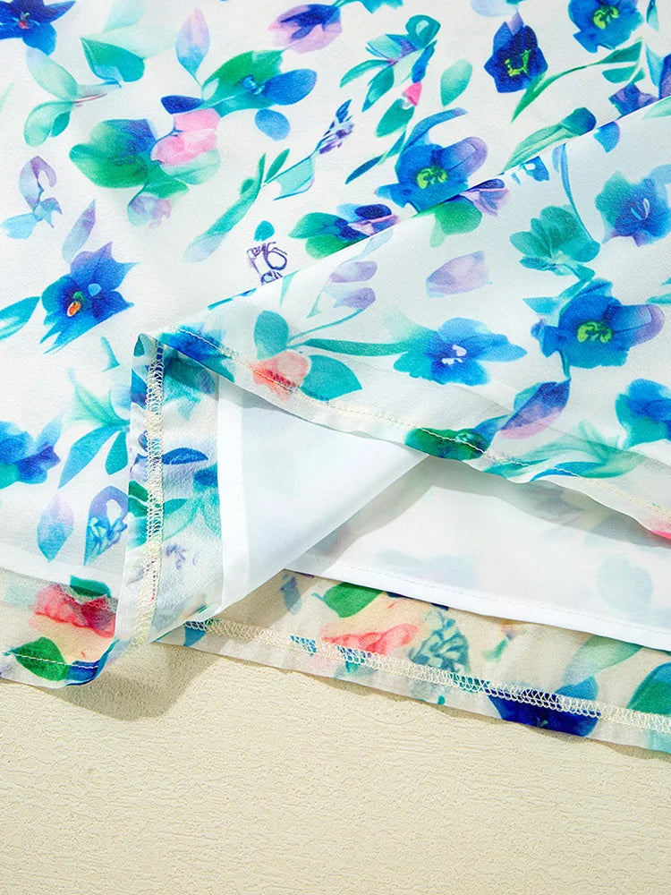 Watercolor-Floral Contrast-Trim Blouse