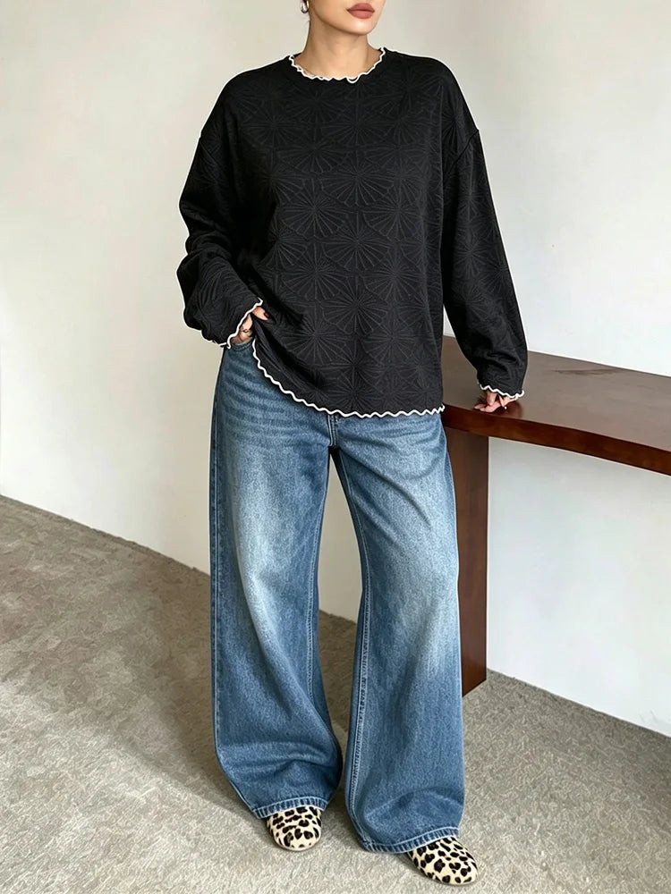 Textured Contrast-Piped Long-Sleeve Top