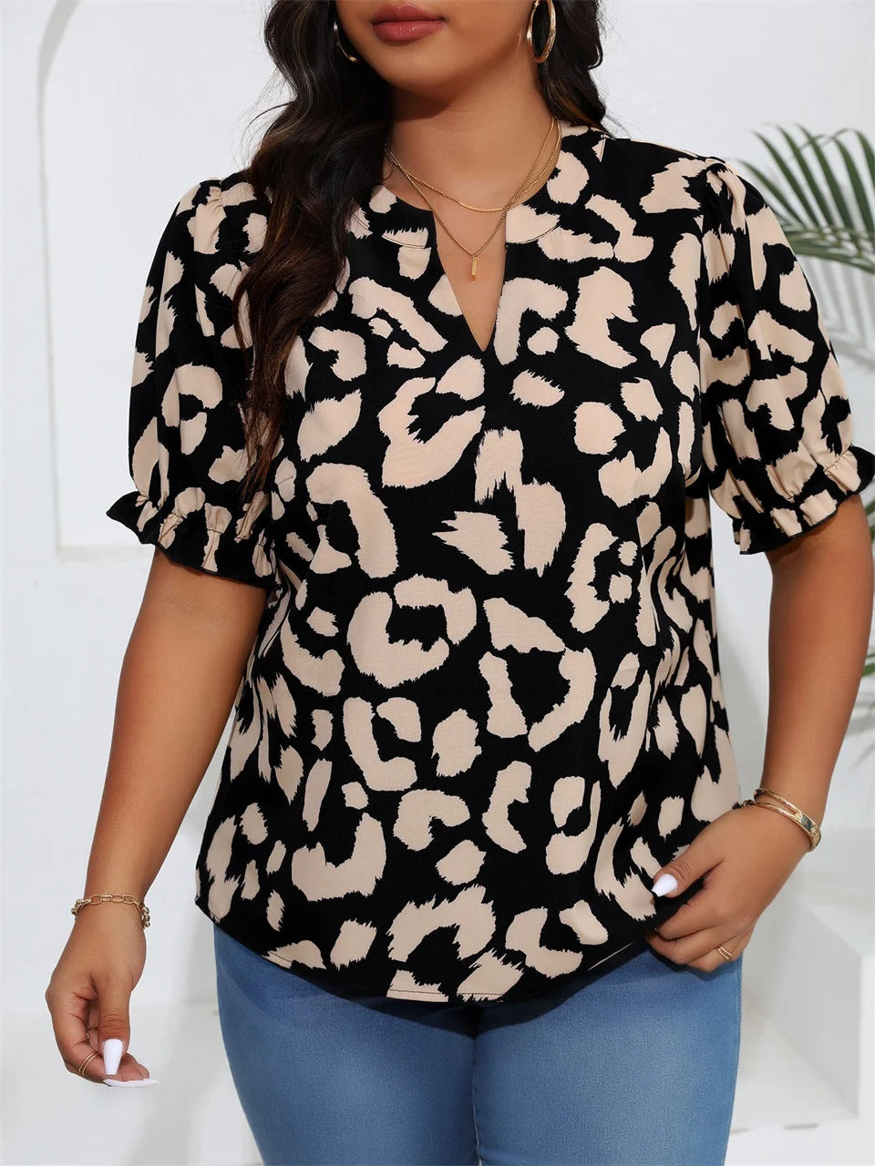 Abstract-Print Puff-Sleeve Blouse